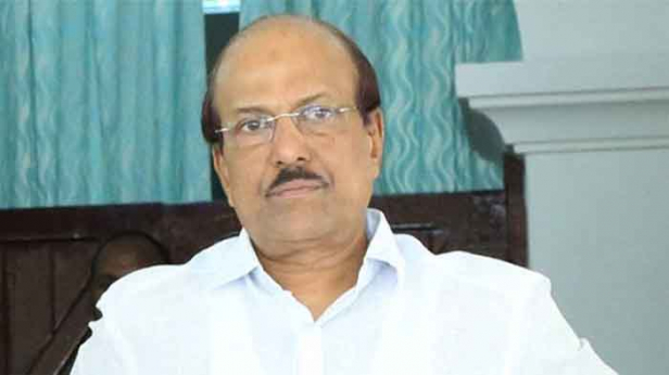 സ്വർണ്ണക്കടത്തു കേസ് രാജ്യസുരക്ഷയുമായി ബന്ധപ്പെട്ട ഗൗരവമേറിയ വിഷയം; കേരളത്തെ ഞെട്ടിച്ച ഒരു കള്ളക്കടത്താണ് നടന്നത്; ഇതിന്റെ എല്ലാ വിവരങ്ങളും പുറത്തുവരണം; ഇത്രയും വലിയ പോസ്റ്റിലൊക്കെ നിയമിക്കുമ്പോൾ, ക്രൈംബ്രാഞ്ച് കേസ് അടക്കമുള്ള കാര്യങ്ങളൊക്കെ അന്വേഷിക്കേണ്ടതാണ്; സ്വർണ്ണക്കടത്തിൽ സിബിഐ അന്വേഷണം ആവശ്യപ്പെട്ട് പി ക കുഞ്ഞാലിക്കുട്ടി