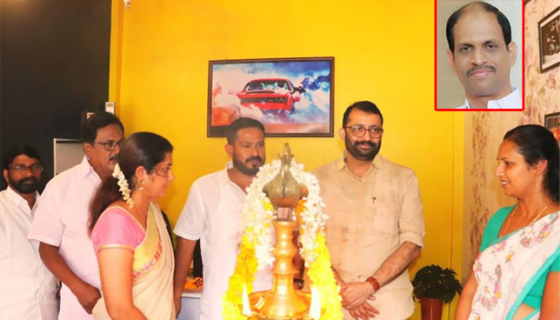 നയതന്ത്രകാര്യാലയത്തിലെ ചായകൊടുപ്പുകാരി അധോലോക നായികയാണെന്ന് സ്പീക്കർക്ക് അറിയില്ലായിരുന്നു; അങ്ങ് പുറത്തുതട്ടി ഉദ്ഘാടനം ചെയ്ത കാർബൺ ഡോക്ടറുടെ ഉടമ സന്ദീപിനെ അന്വേഷിച്ച് കസ്റ്റംസ് പരക്കം പായുകയാണ് സർ..രാജ്യദ്രോഹമാണ് സർ!......ഉളുപ്പുണ്ടെങ്കിൽ 'ചെയർ 'ഒഴിയണം: ശ്രീരാമകൃഷ്ണനെതിരെ ജ്യോതികുമാർ ചാമക്കാലയുടെ പോസ്റ്റ്