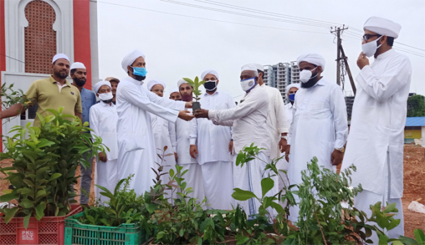 അറിവിന്റെ നഗരിയെ ഹരിതാഭമാക്കി എസ് വൈ എസ് വേങ്ങര സോൺ