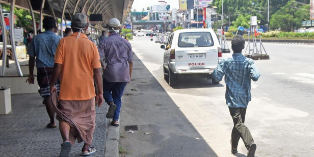 തിരുവനന്തപുരത്തെ അഞ്ചുതെങ്ങ്, പാറശ്ശാല ഗ്രാമപഞ്ചായത്തുകളിലെ എല്ലാ വാർഡുകളും കണ്ടെയിന്മെന്റ് സോൺ; വാർഡുകൾക്ക് ചേർന്നുള്ള സ്ഥലങ്ങളിലും പ്രത്യേക ശ്രദ്ധ; തലസ്ഥാനത്ത് കോവിഡിൽ കൂടുതൽ കരുതൽ