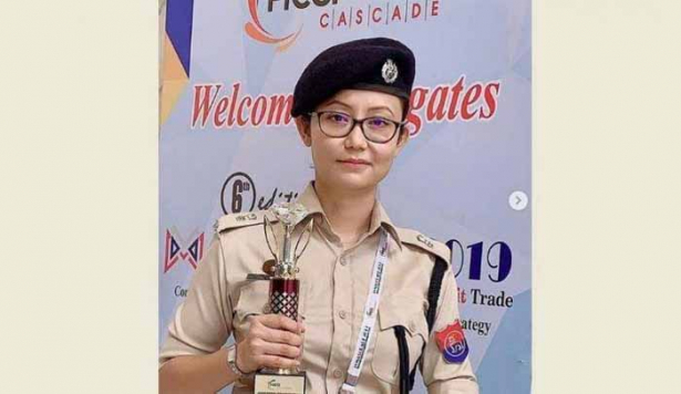 ഭാര്യയുടെ സുഹൃത്തായ മയക്കുമരുന്നു മാഫിയ തലവനെ അറസ്റ്റ് ചെയ്തു; വിട്ടയക്കാൻ ആവശ്യപ്പെട്ട് സമ്മർദം; ബിജെപി മുഖ്യമന്ത്രിക്ക് എതിരെ ഐപിഎസ് ഉദ്യോഗസ്ഥയുടെ സത്യവാങ്മൂലം; തൗനാവോജാം ബൃന്ദ ഐപിഎസിന്റെ സത്യവാങ്മൂലത്തിൽ കുരുങ്ങി മണിപ്പൂർ സർക്കാർ