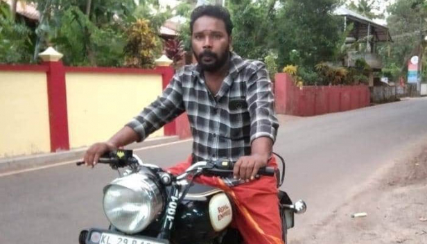 രണ്ടംഗ സംഘം യുവാവിനെ വെട്ടി കൊലപ്പെടുത്തി; അക്രമികളെ തിരിച്ചറിഞ്ഞെന്ന് പൊലീസ്