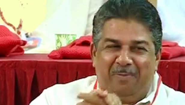 രാഷ്ട്രീയക്കാരും ജനപ്രതിനിധികളും 55 വയസിൽ വിരമിക്കണം; സജി ചെറിയാന്റെ ഫേസ്ബുക്ക് പോസ്റ്റ് ചർച്ചയാകുന്നു