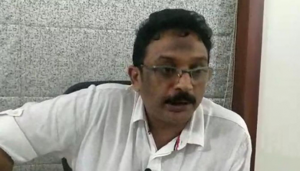 പെരുന്നാൾ നമസ്കാരം നിയന്ത്രിക്കാൻ എത്തിയ മുതവല്ലിയെയും മുക്രിയെയും പൊലീസ് മർദിച്ചു; കുറ്റ്യാടി മരുതോങ്കര ജുമാ മസ്ജിദിൽ നടന്ന സംഭവത്തിൽ കുറ്റ്യാടി സിഐക്കും സംഘത്തിനും എതിരെ വടകര എസ്പിക്ക് പരാതി