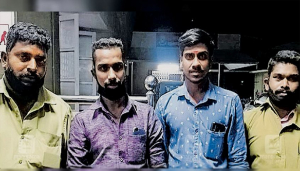 മാതാപിതാക്കളോട് പിണങ്ങി രാവിലെ വീടു വിട്ടിറങ്ങി; രാത്രിയായിട്ടും വീട്ടിലെത്താതിരുന്ന 16കാരനെ തിരഞ്ഞ് കണ്ടെത്തി നൽകി ഓട്ടോറിക്ഷാ ഡ്രൈവർമാർ