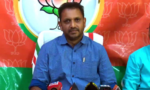രാജ്യദ്രോഹികളുടെ മെന്ററാകാനാണോ തന്റെ പ്രിൻസിപ്പൽ സെക്രട്ടറിയെ മുഖ്യമന്ത്രി ചുമതലപ്പെടുത്തിയത്; മുഖ്യമന്ത്രിയുടെ ഓഫീസിൽ രാജ്യദ്രോഹ കേസിൽ പ്രതിയായ ആൾക്ക് വലിയ സ്വാധീനമുള്ളതായി എൻഐഎ പറഞ്ഞത് രാജ്യത്തെ ഞെട്ടിച്ചു; മുഖ്യമന്ത്രി ഉടൻ രാജിവെക്കണമെന്ന് കെ സുരേന്ദ്രൻ