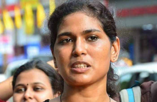 സ്ത്രീ ശരീരത്തെ അമിത ലൈംഗികവത്കരിക്കുന്നതിന് എതിരെയും പോരാടാൻ പിന്തുണ നൽകിയ എല്ലാവരോടും സ്നേഹം; നമ്മൾ ആയിരുന്നു ശരിയെന്നു കാലം തെളിയിക്കട്ടെ; അന്വേഷണ ഉദ്യോഗസ്ഥന് മുന്നിൽ ഇന്ന് ഹാജരാകുമെന്ന് അറിയിച്ച് രഹ്ന ഫാത്തിമ