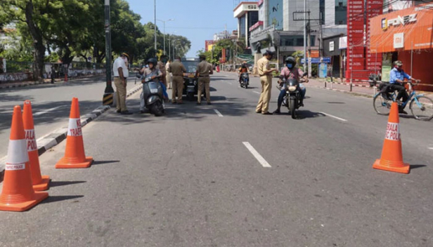 അടച്ചുപൂട്ടൽ ലംഘനം: സംസ്ഥാനത്ത് ഇന്ന് 2450 കേസുകൾ; 1115 അറസ്റ്റ്; പിടിച്ചെടുത്തത് 162 വാഹനങ്ങൾ