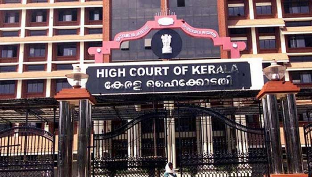 ഫീസ് അടയ്ക്കാത്തതിന് വിദ്യാർത്ഥികളെ ക്ലാസിൽ നിന്ന് പുറത്താക്കരുത്; സ്കൂൾ ഫീസ് പൂർണമായി നൽകാത്തതിന്റെ പേരിൽ വിദ്യാർത്ഥികളെ ഓൺലൈൻ ക്ലാസിൽ നിന്ന് പുറത്താക്കിയെന്ന ഹർജിയിൽ നിർണായക ഹൈക്കോടതി വിധി