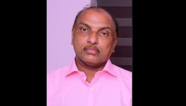 മദീനയിലെ പ്രവാസ ജീവിതത്തിലെ സമ്പാദ്യമെല്ലാം ചേർത്ത് നാട്ടിൽ കട തുറക്കാൻ മോഹം; മലപ്പുറത്ത് ഷോപ്പ് ഉദ്ഘാടനത്തിന് മണിക്കൂറുകൾക്ക് മുമ്പ് കുഴഞ്ഞു മരിച്ചു; 45 കാരനായ ഷാഹുൽ ഹമീദ് നാട്ടിലെത്തിയത് മൂന്നുമാസം മുമ്പ്