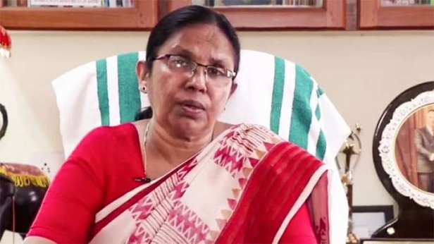 സർക്കാർ ആശുപത്രികളുടെ വീഴ്ച്ചകൾ പർവതീകരിച്ചു കാണിക്കുന്നു; വീഴ്ച്ച ഉണ്ടെങ്കിൽ അത് തിരുത്താൻ തയാർ; വാസ്തവ വിരുദ്ധമായ കാര്യങ്ങൾ പറയരുത്: വിമർശനവുമായി കെ കെ ശൈലജ