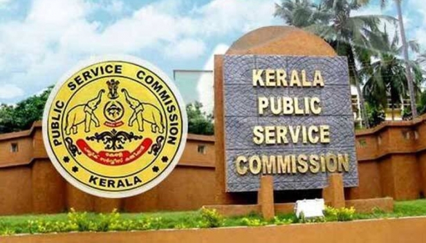 കോവിഡ് ജാഗ്രതാ നിർദ്ദേശം അവഗണിച്ചും കൂട്ടത്തോടെ പരീക്ഷ നടത്താനൊരുങ്ങി പിഎസ്സി; അടുത്ത മാസം നടക്കാനിരിക്കുന്നത് മൂന്ന് പ്രധാന പരീക്ഷകൾ; പരീക്ഷ എഴുതാൻ തയ്യാറെടുക്കുന്നവരിൽ കൂടുതലും കൈക്കുങ്ങളുള്ള അമ്മമാരും ഗർഭിണികളും: കോവിഡ് ബാധിതർ രോഗവിവരം മറച്ചുവച്ചു പരീക്ഷയ്ക്ക് എത്താനും സാധ്യത