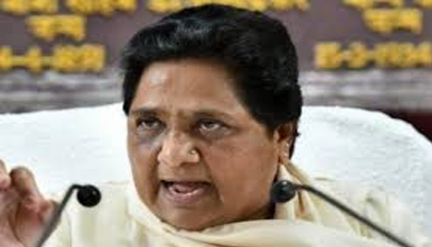 ബിഎസ്പിയിൽ കലാപം; ആറ് എംഎൽഎമാർ സമാജ്വാദി പാർട്ടിയിലേക്ക്