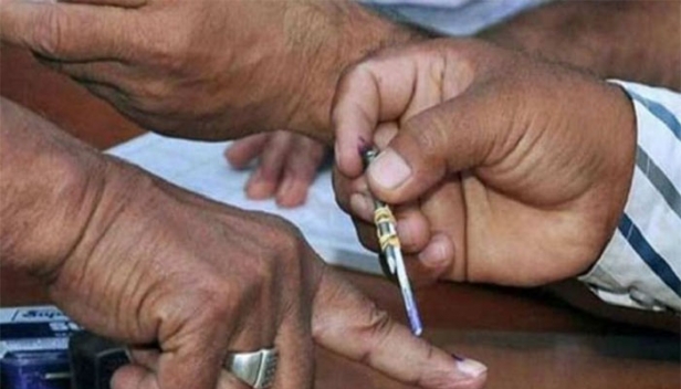 തദ്ദേശ തിരഞ്ഞെടുപ്പ്: സംസ്ഥാനത്താകെ 74,899 സ്ഥാനാർത്ഥികൾ; 38,593 പുരുഷന്മാരും 36,305 സ്ത്രീകളും ട്രാൻസ്ജെൻഡർ വിഭാഗത്തിൽ നിന്നും ഒരാളും; ഏറ്റവും കൂടുതൽ സ്ഥാനാർത്ഥികൾ മലപ്പുറത്തും ഏറ്റവും കുറവ് വയനാട്ടിലും