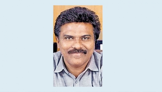 മക്കൾ നീതി മയ്യം ജനറൽ സെക്രട്ടറിയായി ഡോ.സന്തോഷ് ബാബു ചുമതലയേറ്റു; സിവിൽ സർവീസിൽ നിന്നു സ്വയം വിരമിച്ച മലയാളി ഐഎഎസ് ഉദ്യോഗസ്ഥന് ഉന്നത ചുമതല നൽകി കമൽഹാസൻ