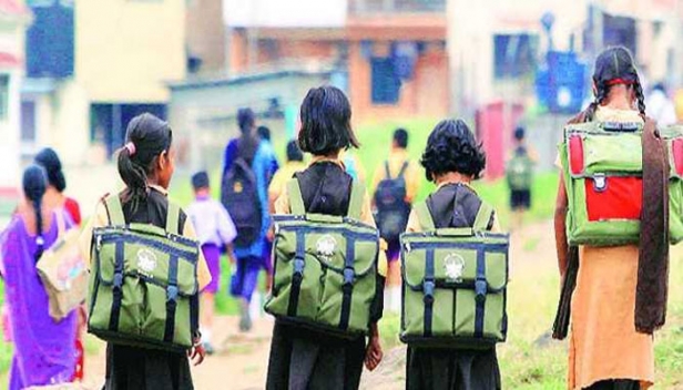 മധ്യപ്രദേശിൽ 10, 12 ക്ലാസുകളിലെ വിദ്യാർഥികൾക്ക് ഉടൻ ക്ലാസുകൾ ആരംഭിക്കും; ഒന്ന് മുതൽ എട്ട് വരെയുള്ളവർക്ക് ഉടൻ ക്ലാസുകൾ ആരംഭിക്കില്ലെന്നും മുഖ്യമന്ത്രി ശിവരാജ് സിംഗ് ചൗഹാൻ