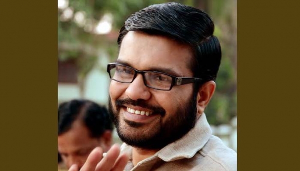അർദ്ധബോധാവസ്ഥയിൽ തളർന്ന് കിടക്കുകയായിരുന്നു; ഓക്സിജൻ ലെവൽ താഴ്ന്നു തന്നെയിരുന്നു; ആ കിടപ്പിൽ ഞാൻ ഗോരഖ്പൂരിലെ ആശുപത്രിയിൽ ഓക്സിജൻ കിട്ടാതെ പിടഞ്ഞു മരിച്ച കുഞ്ഞുങ്ങളെക്കുറിച്ചോർത്തു; കോവിഡ്- 19 നിസ്സാരമായി കാണരുത്: അനുഭവ സാക്ഷ്യവുമായി എം.ബി.രാജേഷ്