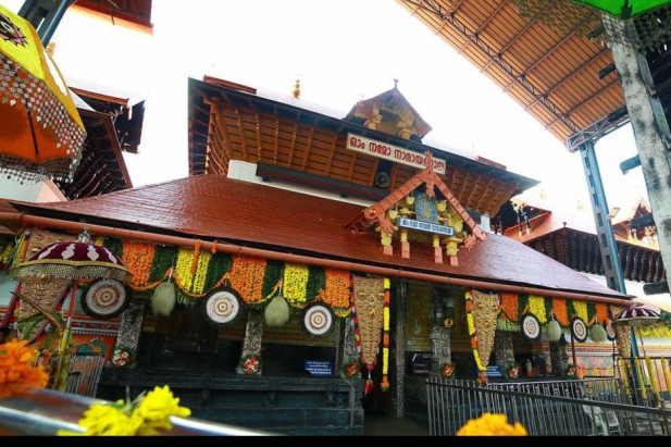 കോവിഡ് നെഗറ്റീവ് സർട്ടിഫിക്കറ്റ് വേണ്ട; ഗുരുവായൂരിൽ നിയന്ത്രണങ്ങളിൽ ഇളവ്; വിവാഹത്തിലെ നിയന്ത്രവും നീക്കി ജില്ലാ കലക്ടർ;ദുരിതാശ്വാസം സംബന്ധിച്ച ഹൈക്കോടതി വിധിക്കെതിരെ അപ്പീൽ പോകുന്നത് തീരുമാനമായില്ലെന്ന് ദേവസ്വം