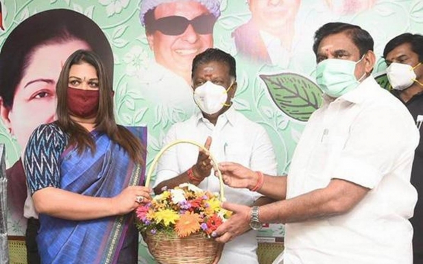 എൻഡിഎയ്ക്ക് വേണ്ടി പ്രചരണത്തിനിറങ്ങാനൊരുങ്ങി കോൺഗ്രസ് മുൻ ദേശീയ ജനറൽ സെക്രട്ടറി; അപ്സരാ റെഡ്ഢി എൻഡിഎയ്ക്ക് വേണ്ടി പ്രചാരണത്തിനിറങ്ങുക അണ്ണാ ഡിഎംകെയുടെ ഭാഗമായി; ജനകീയ വിഷയങ്ങൾ ഏറ്റെടുക്കാൻ കോൺഗ്രസ് പരാജയപ്പെട്ടെന്നും അപ്സര