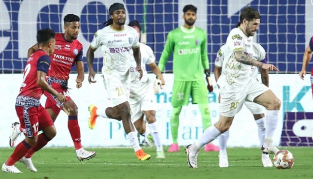 ഐഎസ്എല്ലിൽ ജംഷേദ്പുരിന്റെ പ്രതിരോധക്കോട്ട തകർത്ത് ബ്ലാസ്റ്റേഴ്സ്; ജയം രണ്ടിനെതിരെ മൂന്ന് ഗോളുകൾക്ക്; ഇരട്ട ഗോളുമായി ജോർദാൻ മറെ കളിയിലെ താരം