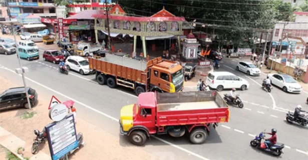 പുതിയ സബ് വേ പരിഗണനയിൽ; തിരുവല്ലത്ത് ഗതാഗത കുരുക്ക് ഒഴിവാക്കാൻ പൊലീസിനെ നിയമിക്കണം: മനുഷ്യവകാശ കമ്മീഷൻ