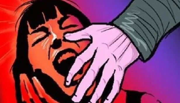 കാനഡയിൽ വെച്ച് ഇരയായത് ക്രൂരപീഡനത്തിന്; ആരോഗ്യസ്ഥിതി വഷളായതോടെ നാട്ടിലെത്തിച്ച് കടന്നുകളഞ്ഞു; ഭർത്താവിനെതിരെ പരാതിയുമായി യുവതി