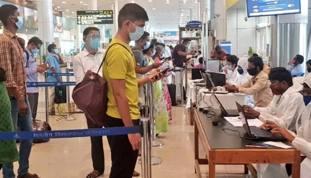 ചെക്ക് ഇൻ ബാഗേജില്ലാത്ത വിമാനയാത്രയ്ക്ക് ഇളവ്;  ടിക്കറ്റ് തുകയിൽ ഇളവ് നൽകാൻ ആഭ്യന്തര വിമാനക്കമ്പനികൾക്ക് അനുമതി നൽകി ഡിജിസിഎ