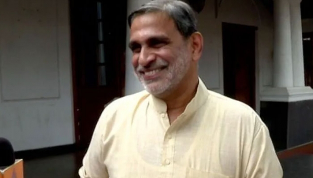 വട്ടിയൂർക്കാവിൽ സ്ഥാനാർത്ഥിയാകാനില്ലെന്ന് വേണു രാജാമണി; ഇക്കാര്യം കോൺഗ്രസ് നേതൃത്വത്തെ അറിയിച്ചെന്നും നെതർലൻഡ് മുൻ അംബാസഡർ; പകരം വി കെ പ്രശാന്തിനെ നേരിടാൻ എത്തുക ജ്യോതി വിജയകുമാറോ ആർ വി രാജേഷോ; ശക്തനായ സ്ഥാനാർത്ഥി വേണമെന്ന് ആവശ്യം