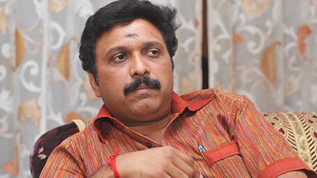 മതവിശ്വാസിയല്ല ദൈവ വിശ്വാസിയാണ്; സ്ത്രീകളെ അധിക്ഷേപിക്കാറില്ലെന്ന് കെ ബി ഗണേശ്കുമാർ; എൻഎസ്എസ് ഒക്കെ വിട്ട് പെന്തകോസ്തിലേക്ക് പോയെന്ന പ്രചാരണങ്ങൾക്ക് മറുപടിയുമായി എംഎൽഎ