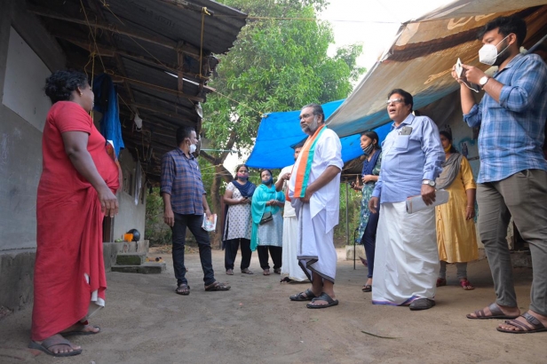 പ്രചാരണത്തിന് പുതിയ തന്ത്രവുമായി ഡോ. കെ.എസ്. രാധാകൃഷ്ണൻ കോളനികളിൽ നിന്നും നഗരത്തിലേക്ക്