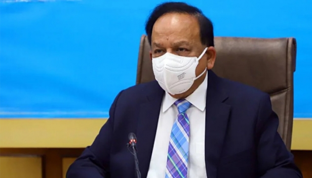 'പരാജയം മറയ്ക്കാൻ ആശങ്ക പടർത്തരുത്'; വാക്സീൻ ദൗർലഭ്യത ഉന്നയിച്ച സംസ്ഥാനങ്ങൾക്ക് രൂക്ഷ വിമർശനവുമായി കേന്ദ്രആരോഗ്യമന്ത്രി
