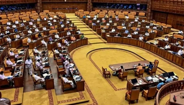 മദ്രസ അദ്ധ്യാപകരുടെ വേതനം: മറുപടി ചോർന്ന സംഭവത്തിൽ സർക്കാരിന് സ്പീക്കറുടെ റൂളിങ്; വകുപ്പുതല അന്വേഷണം നടത്തും; ഉദ്യോഗസ്ഥരുടെ ഭാഗത്തുനിന്നും അനുചിത ഇടപെടൽ ഉണ്ടായെന്നും സ്പീക്കർ