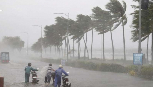 സംസ്ഥാനത്ത് അതിശക്തമായ മഴയ്ക്ക് സാധ്യത; വിവിധ ജില്ലകളിൽ ഓറഞ്ച് അലർട്ട് പ്രഖ്യാപിച്ചു; തീരപ്രദേശത്തും മലയോര മേഖലയിലും ജാഗ്രതാ നിർദ്ദേശം