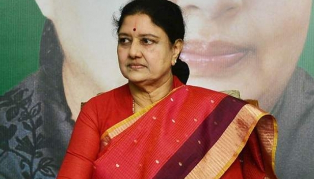 വി.കെ.ശശികലയുമായി ആശയവിനിമയം നടത്തിയാൽ അച്ചടക്കനടപടി; പാർട്ടി വക്താവ് വി.പുകഴേന്തി ഉൾപ്പെടെ 17 പേരെ പുറത്താക്കി അണ്ണാ ഡിഎംകെ; പ്രവർത്തകർക്ക് മുന്നറിയിപ്പ്