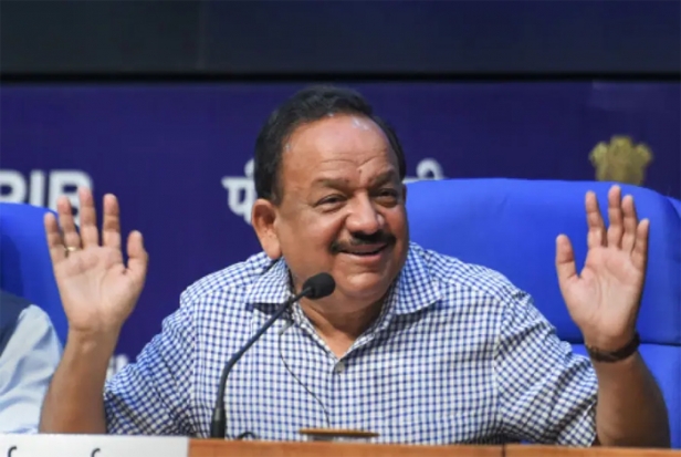 രാഹുലിനെതിരെ രൂക്ഷ വിമർശനവുമായി കേന്ദ്രമന്ത്രി ഹർഷവർധൻ; 'രാഹുലിന് മുന്നിൽ ആര്യഭടനും അരിസ്റ്റോട്ടിലും തലകുനിക്കും'; പ്രതികരണം കോവിഡ് വാക്സിന്റെ ഇടവേള സംബന്ധിച്ച പരാമർശത്തെ തുടർന്ന്