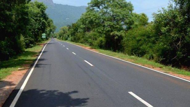 തെരഞ്ഞെടുപ്പ് കാലത്തെ അഭിമാന പദ്ധതികളെ തഴഞ്ഞ് സംസ്ഥാന സർക്കാർ; 204 റോഡുകൾക്കുള്ള 45 കോടി രൂപയുടെ ഭരണാനുമതി സർക്കാർ റദ്ദാക്കി; ഏറ്റവും കൂടുതൽ റോഡുകൾ തലസ്ഥാനത്ത്