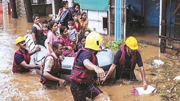 മഹാരാഷ്ട്രയെ തകർത്തെറിഞ്ഞ് മഴക്കെടുതി; 112  മരണം, കാണാതായത് നൂറോളം പേരെ; മഴയ്ക്ക് ശമനമുണ്ടെങ്കിലും പലയിടങ്ങളും ഇപ്പോഴും വെള്ളത്തിനടിയിൽ