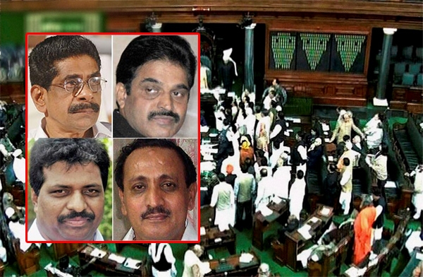 സുഷമയുടെ രാജി ആവശ്യപ്പെട്ട് ലോക്സഭയിൽ പ്രതിഷേധം ഉയർത്തിയ 25 കോൺഗ്രസ് എം പിമാർക്ക് സ്പീക്കറുടെ സസ്പെൻഷൻ; നടപടി നേരിട്ടവരിൽ കേരളത്തിൽ നിന്നുള്ള നാല് പേർ എംപിമാരും; നടപടി സഭയിൽ പ്ലക്കാർഡ് ഉയർത്തിയതിന്; സസ്പെൻഷൻ കാലയളവിൽ ഒരുമിച്ച് നിന്ന് പ്രതിഷേധിക്കാൻ പ്രതിപക്ഷം