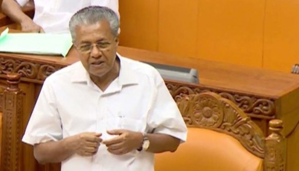 വണ്ടിപ്പെരിയാർ കേസ് പ്രതി ഏത് പാർട്ടിക്കാരനെന്ന് വെളിവായിട്ടില്ലെന്ന് മുഖ്യമന്ത്രി; പ്രതിക്ക് രാഷ്ട്രീയ സംഘടനയുമായി ബന്ധമുണ്ടെന്ന് അന്വേഷണത്തിൽ കണ്ടെത്തിയിട്ടില്ല; നിയമസഭയിലെ പ്രതികരണം, അറസ്റ്റിലായ അർജുൻ ഡിവൈഎഫ്ഐ. പ്രവർത്തകനെന്ന ആരോപണം നിലനിൽക്കെ