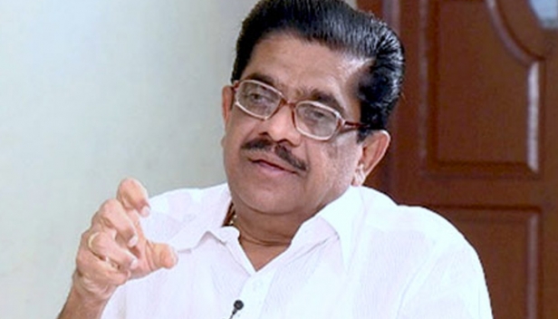 സർവ്വ രാഷ്ട്രീയ-മത-സമുദായ നേതാക്കളുടെ യോഗം വിളിക്കണം; ആപൽക്കരമായ നിലയിൽ വളർന്നുവരുന്ന സാമൂഹ്യ സംഘർഷം ഇല്ലാതാക്കി മത-സമുദായ സൗഹൃദം ഉറപ്പുവരുത്തണം: മുഖ്യമന്ത്രിക്ക് വി എം.സുധീരന്റെ കത്ത്