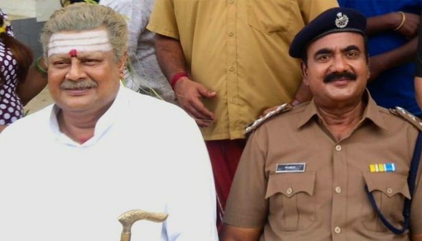ഏതവനാ അവൻ, ഞാൻ ക്ഷോഭത്തോടെ ചോദിച്ചു; റിസബാവ തന്നെ വഴി തെറ്റിച്ച ആളാരാണെന്ന് എന്നോട് പറഞ്ഞു; ആ പേരുകേട്ട് ഞാൻ ഞെട്ടിപ്പോയി: ഇൻ ഹരിഹർ നഗറിലെ വില്ലൻ ജോൺ ഹോനായി തരംഗം ആയി മാറിയിട്ടും റിസബാവയ്ക്ക് അവസരങ്ങൾ നഷ്ടമായ കഥ പറയുന്നു ആലപ്പി അഷ്റഫ്