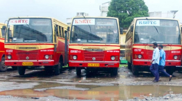 കെ എസ് ആർ ടി സി ജീവനക്കാരുടെ സൗജന്യ പാസ് വർധിപ്പിച്ചു; ജില്ലയ്ക്കു പുറത്തു ജോലി ചെയ്യുന്നവർക്ക് ഇപ്പോഴുള്ള 6 പാസ് 12 ആയി ഉയർത്തി;  ആശ്രിത നിയമനത്തിന്റെ കാര്യത്തിലും ചർച്ച