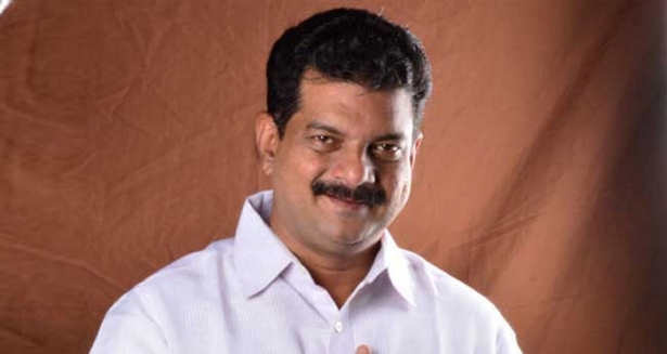 ഞാൻ തിരിച്ചെത്തി; മടങ്ങിയെത്തിയ വിവരം പങ്കുവെച്ച് ഫേസ്ബുക്ക് പോസ്റ്റുമായി പി.വി. അൻവർ; കമന്റുകൾക്ക് കുറിക്ക് കൊള്ളുന്ന മറുപടിയും
