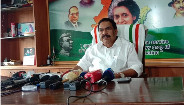സുധാകരൻ കെപിസിസി അധ്യക്ഷനായപ്പോൾ ആദ്യം ലക്ഷൃം വെച്ചത് തന്നെ; കെ .മുരളീധരൻ പ്രശ്നങ്ങൾ പരിഹരിക്കാൻ തന്നെ വിളിച്ചിട്ടില്ല; ആരെന്ത് പറഞ്ഞാലും കോൺഗ്രസിൽ നിന്നും പുറത്ത് പോകില്ലെന്നും മമ്പറം ദിവാകരൻ