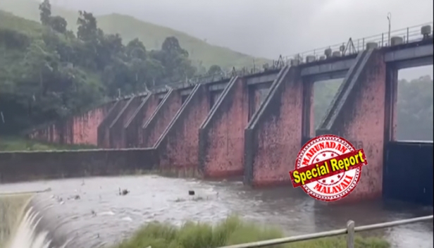 മുല്ലപ്പെരിയാർ അണക്കെട്ടിന്റെ 10 ഷട്ടറുകൾ തുറന്നു; വൈകിട്ട് നാല് ഷട്ടറുകൾ കൂടി തുറന്നതോടെ പെരിയാർ തീരത്ത് ജാഗ്രതാ നിർദ്ദേശം; എൻഡിആർഎഫ് സംഘത്തെ മുല്ലപ്പെരിയാറിൽ വിന്യസിച്ചു; ആവശ്യമെങ്കിൽ ആളുകളെ മാറ്റിപ്പാർപ്പിക്കാനും മുന്നൊരുക്കം; മലമ്പുഴ ഡാമിന്റെ നാല് ഷട്ടറുകളും തുറന്നു