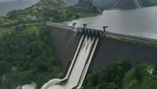 ജലനിരപ്പ് താഴാതെ ഇടുക്കി, മുല്ലപ്പെരിയാർ അണക്കെട്ടുകൾ