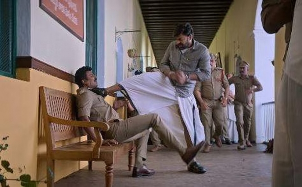 ലൂസിഫർ പൂർണ്ണ തൃപ്തി തന്നില്ല, ഞങ്ങൾ അത് അപ്ഗ്രേഡ് ചെയ്തു; കൂടുതൽ ആകർഷകമാക്കിയെന്ന് ചിരഞ്ജീവി; ട്രോളുമായി മലയാളി ആരാധകരും