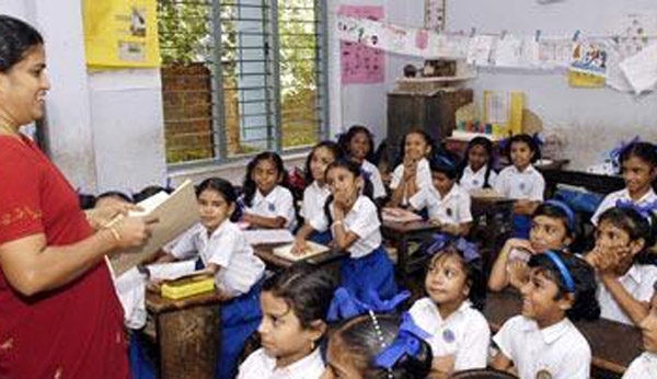 കോടതി വിധി വഴി ഉറപ്പായത് പതിനായിരത്തിൽ അധികം അദ്ധ്യാപക ഒഴിവുകൾ; ലക്ഷങ്ങൾ വിലപേശി നിയമന കച്ചവടത്തിന് തുടക്കം; എൽപി സ്കൂൾ അദ്ധ്യാപകൻ ആവാൻ 10 ലക്ഷവുമായി ക്യൂ നിൽക്കുന്നത് ആയിരങ്ങൾ: സർക്കാർ അപ്പീലിന് മടിച്ചതോടെ ഇനി മാനേജ്മെന്റുകൾക്ക് കൊയ്ത്തുകാലം