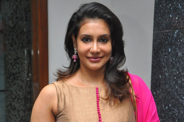 ലിസി ഇപ്പോഴും താമസിക്കുന്നത് ചെന്നൈയിൽ പ്രിയദർശന്റെ വീട്ടിൽ തന്നെ; വിവാഹമോചന വാർത്ത കേട്ട് ആദ്യം പ്രോത്സാഹിപ്പിച്ചത് കമൽഹാസനും എം ജി ശ്രീകുമാറും: നടി ലിസി മനസു തുറക്കുമ്പോൾ
