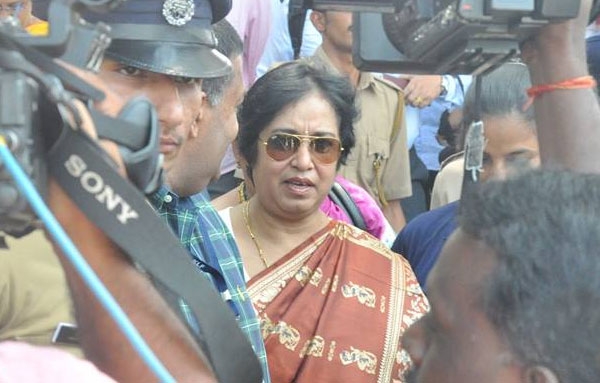 ഇന്ത്യയിൽ അസഹിഷ്ണുതയില്ലെന്ന് തസ്ലീമ നസ്റീൻ; ബീഫ് കഴിച്ചതിന് തല്ലിക്കൊല്ലുന്നത് അസഹിഷ്ണുതയല്ല കുറ്റകൃത്യമാണ്; സാഹിത്യേൽസവത്തെ ഞെട്ടിച്ച് വിവാദ എഴുത്തുകാരി
